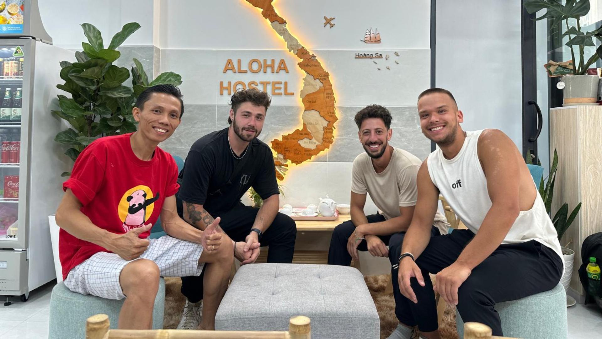 Aloha Saigon Premium Hostel By Local Travel Experts - Newly Opened, Less-Touristy Location, Spacious Rooms, Glass Shower Bathroom, Free Breakfast & Walking Tour Ho Şi Min Dış mekan fotoğraf