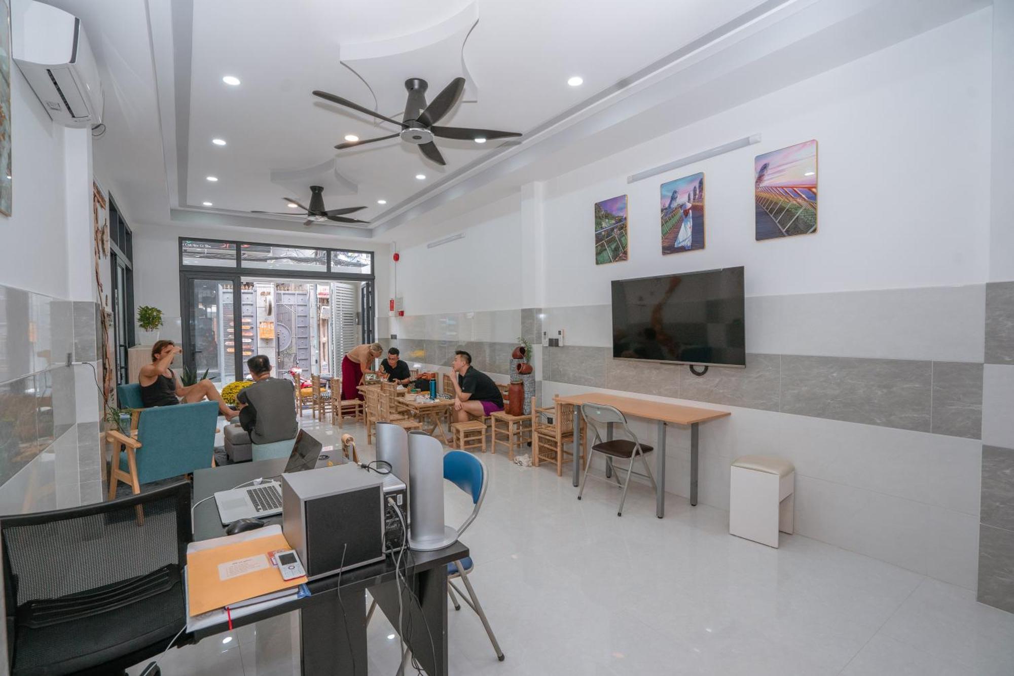Aloha Saigon Premium Hostel By Local Travel Experts - Newly Opened, Less-Touristy Location, Spacious Rooms, Glass Shower Bathroom, Free Breakfast & Walking Tour Ho Şi Min Dış mekan fotoğraf