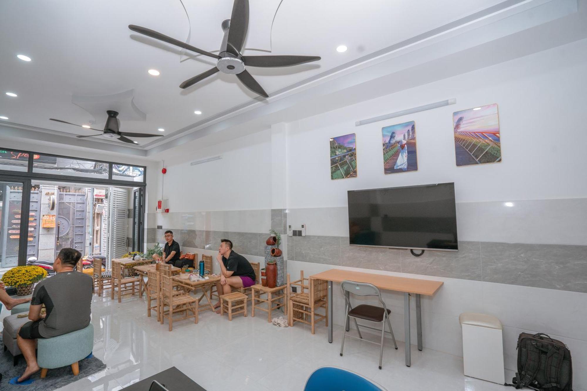 Aloha Saigon Premium Hostel By Local Travel Experts - Newly Opened, Less-Touristy Location, Spacious Rooms, Glass Shower Bathroom, Free Breakfast & Walking Tour Ho Şi Min Dış mekan fotoğraf