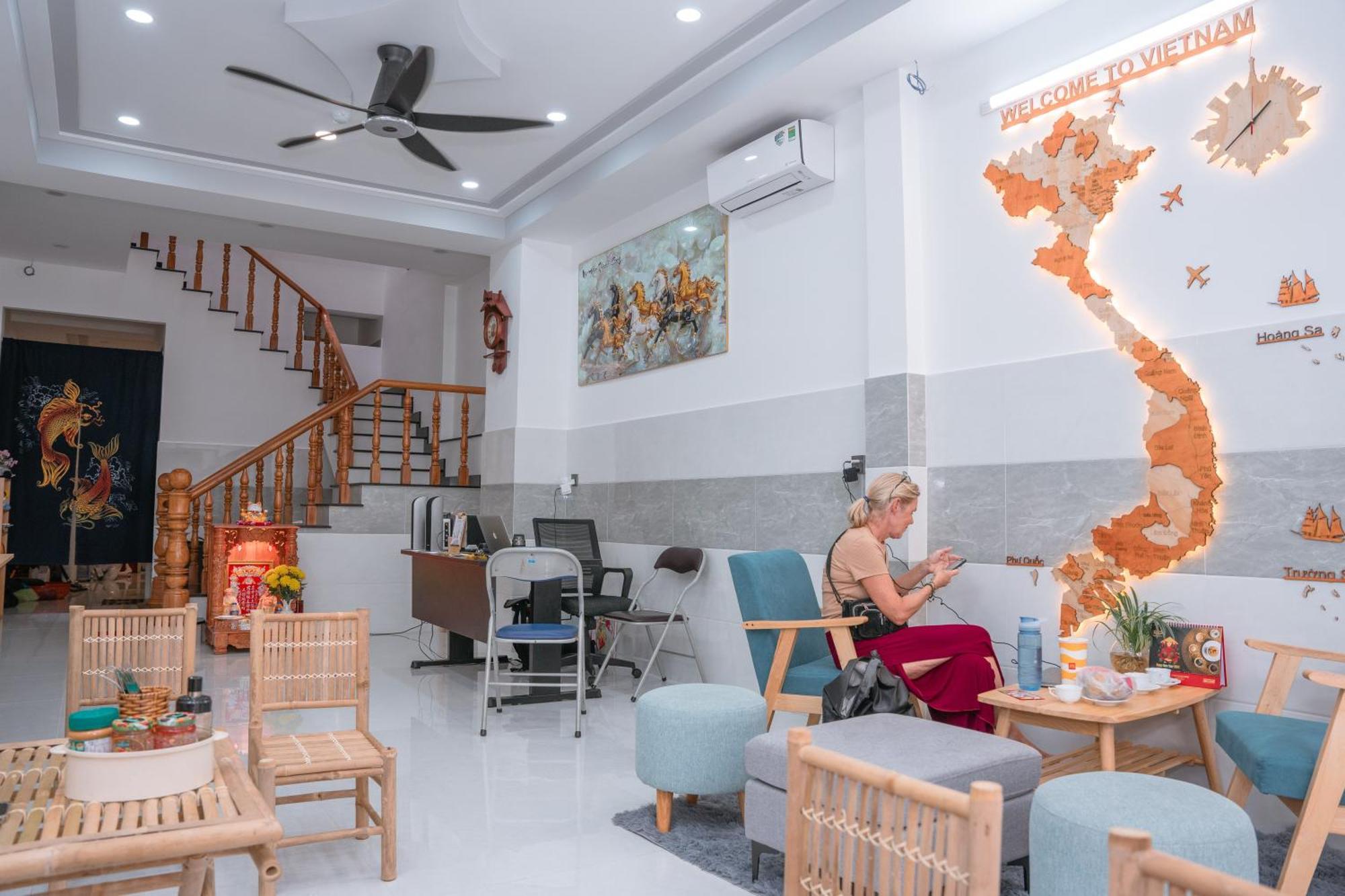 Aloha Saigon Premium Hostel By Local Travel Experts - Newly Opened, Less-Touristy Location, Spacious Rooms, Glass Shower Bathroom, Free Breakfast & Walking Tour Ho Şi Min Dış mekan fotoğraf