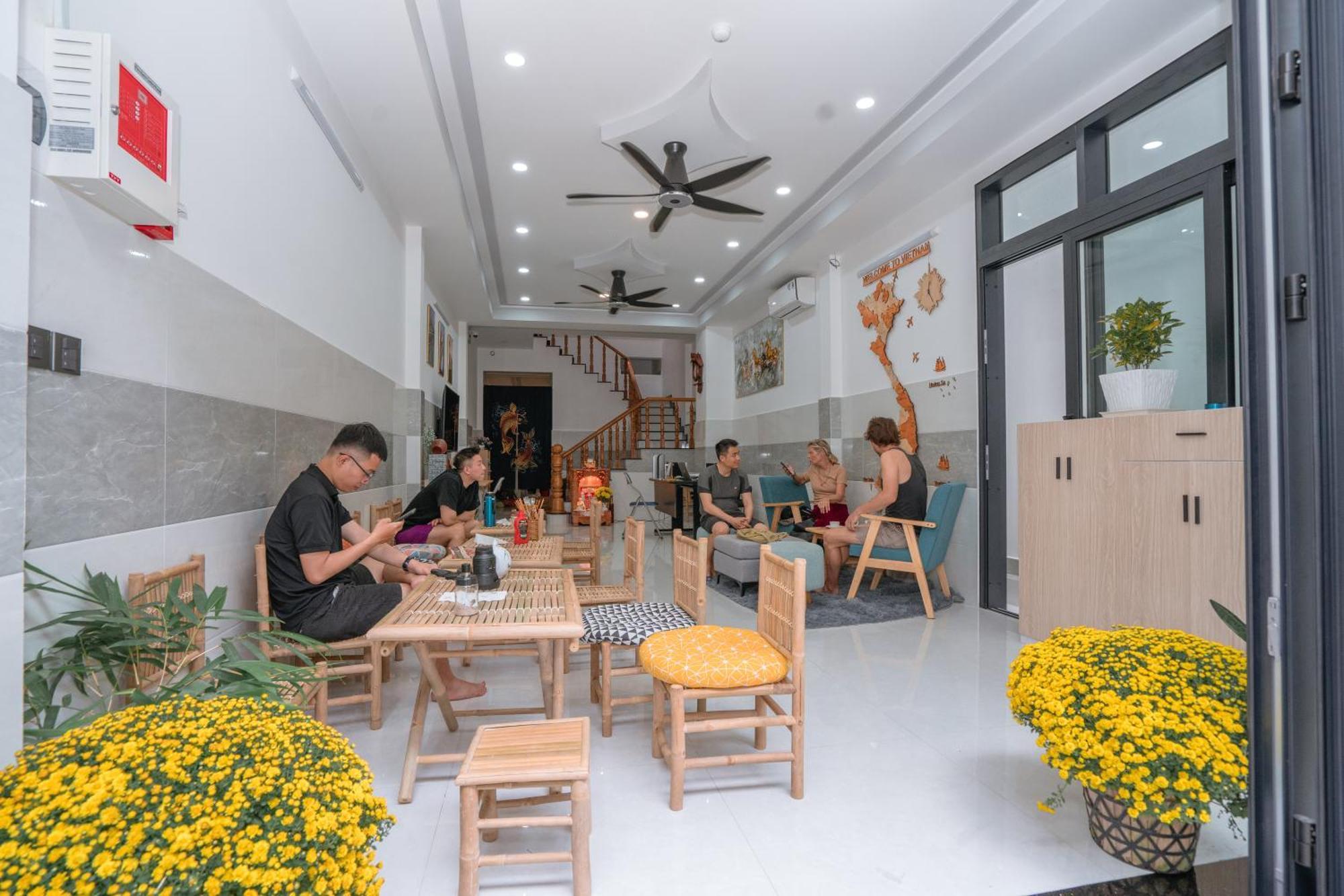 Aloha Saigon Premium Hostel By Local Travel Experts - Newly Opened, Less-Touristy Location, Spacious Rooms, Glass Shower Bathroom, Free Breakfast & Walking Tour Ho Şi Min Dış mekan fotoğraf